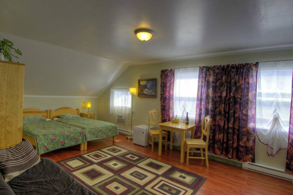 Crowsnest Vineyards Guesthouse Keremeos Екстер'єр фото