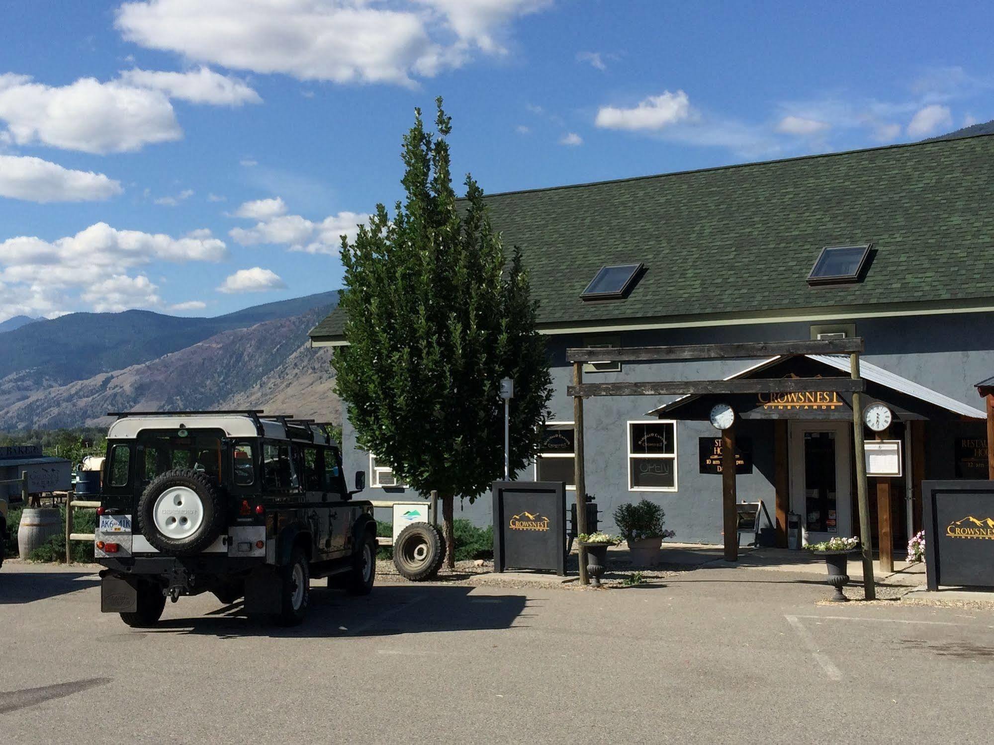 Crowsnest Vineyards Guesthouse Keremeos Екстер'єр фото